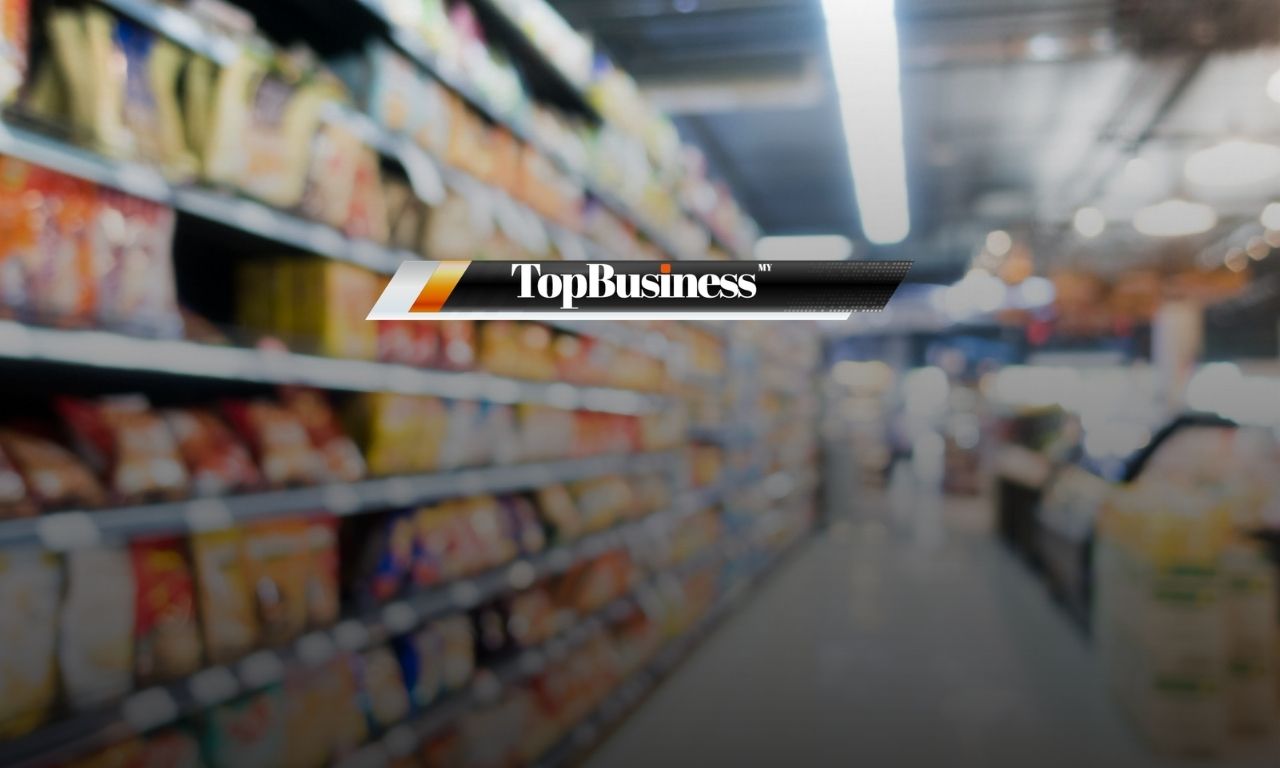 Photo of a supermarket in Malaysia, representing the question on how to sell products to supermarkets Malaysia