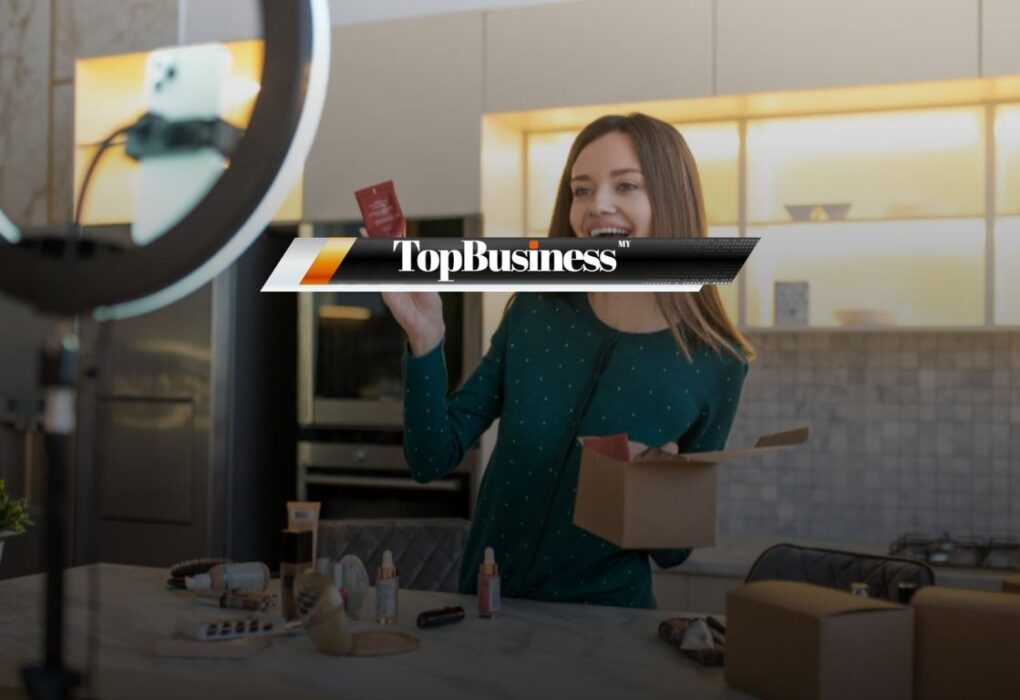 Photo of a Tiktok seller, symbolizing how to sell more on Tiktok