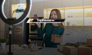 Photo of a Tiktok seller, symbolizing how to sell more on Tiktok