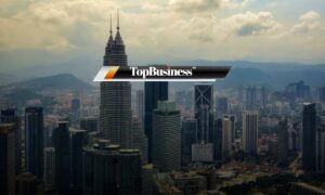 malaysia economy growing 6%